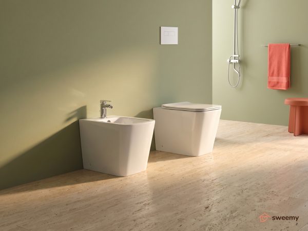 Coppia sanitari a terra SWY-Edge, rimless senza brida, filo muro, coprivaso soft close incluso, bianco lucido